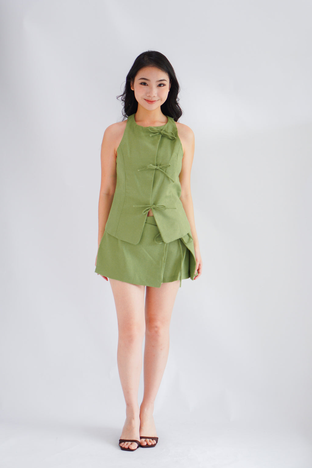 Miss Pistachio Mini Linen Low Waist Skort in Green