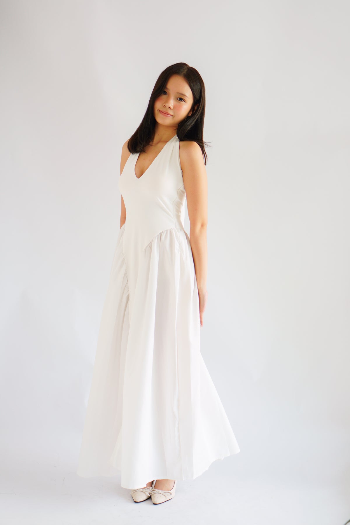 Adelaide Self Tied Halter Neck V Neck Maxi Dress in White