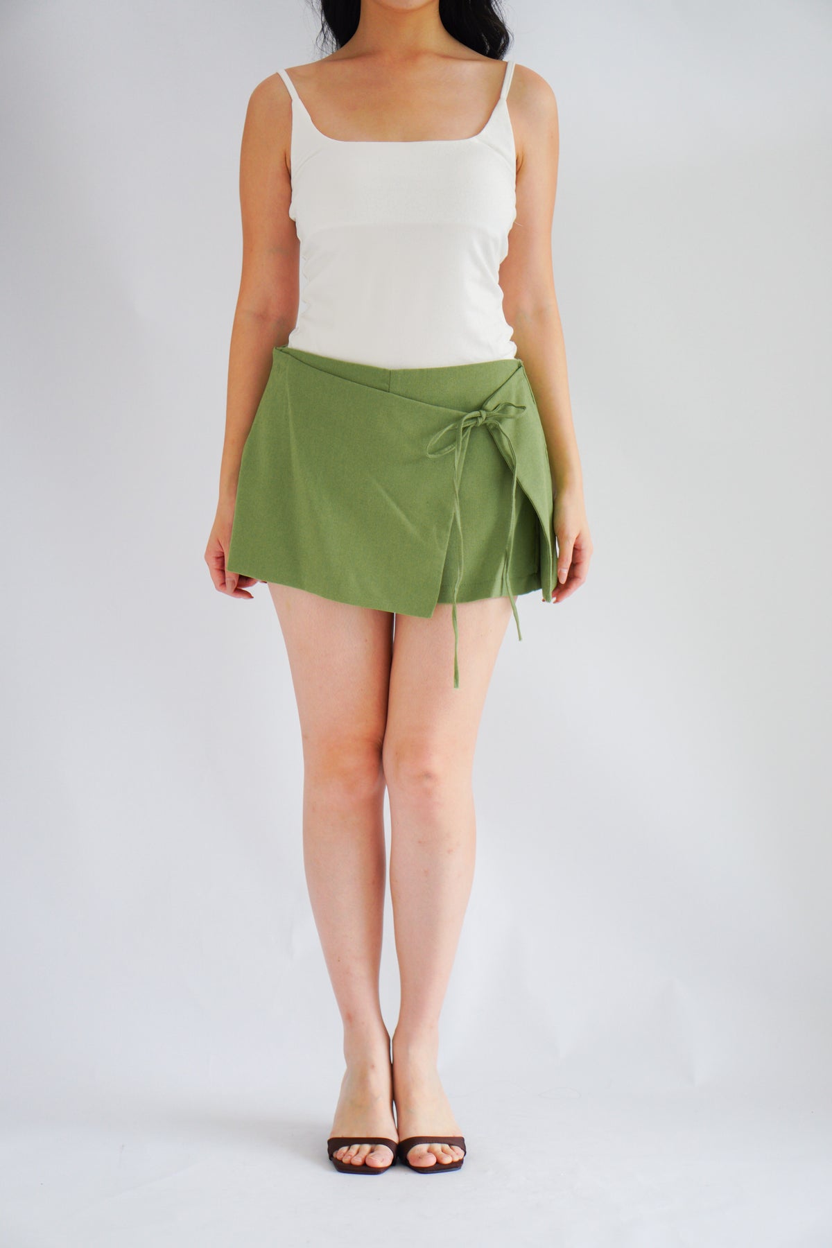 Miss Pistachio Mini Linen Low Waist Skort in Green