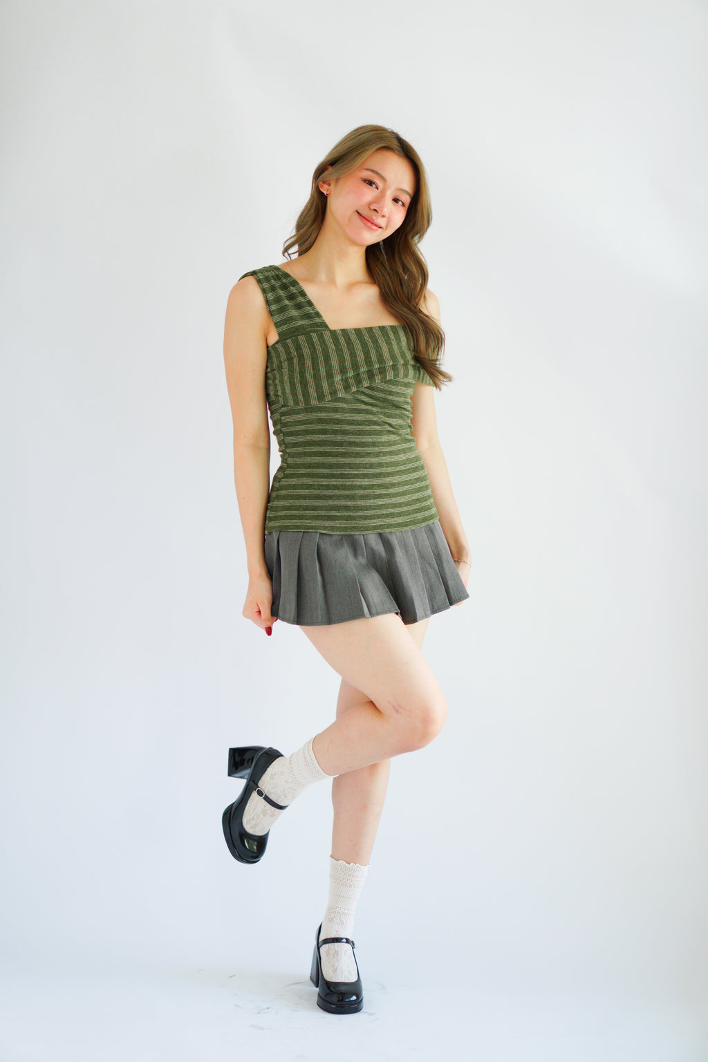 Maddy Pleated Mini Skirt in Grey