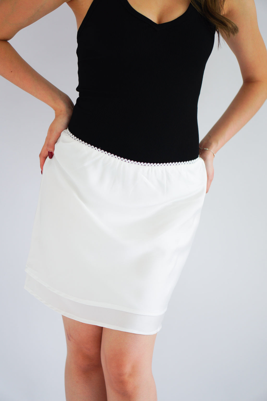 Zirsi Mini Layered Skirt in White