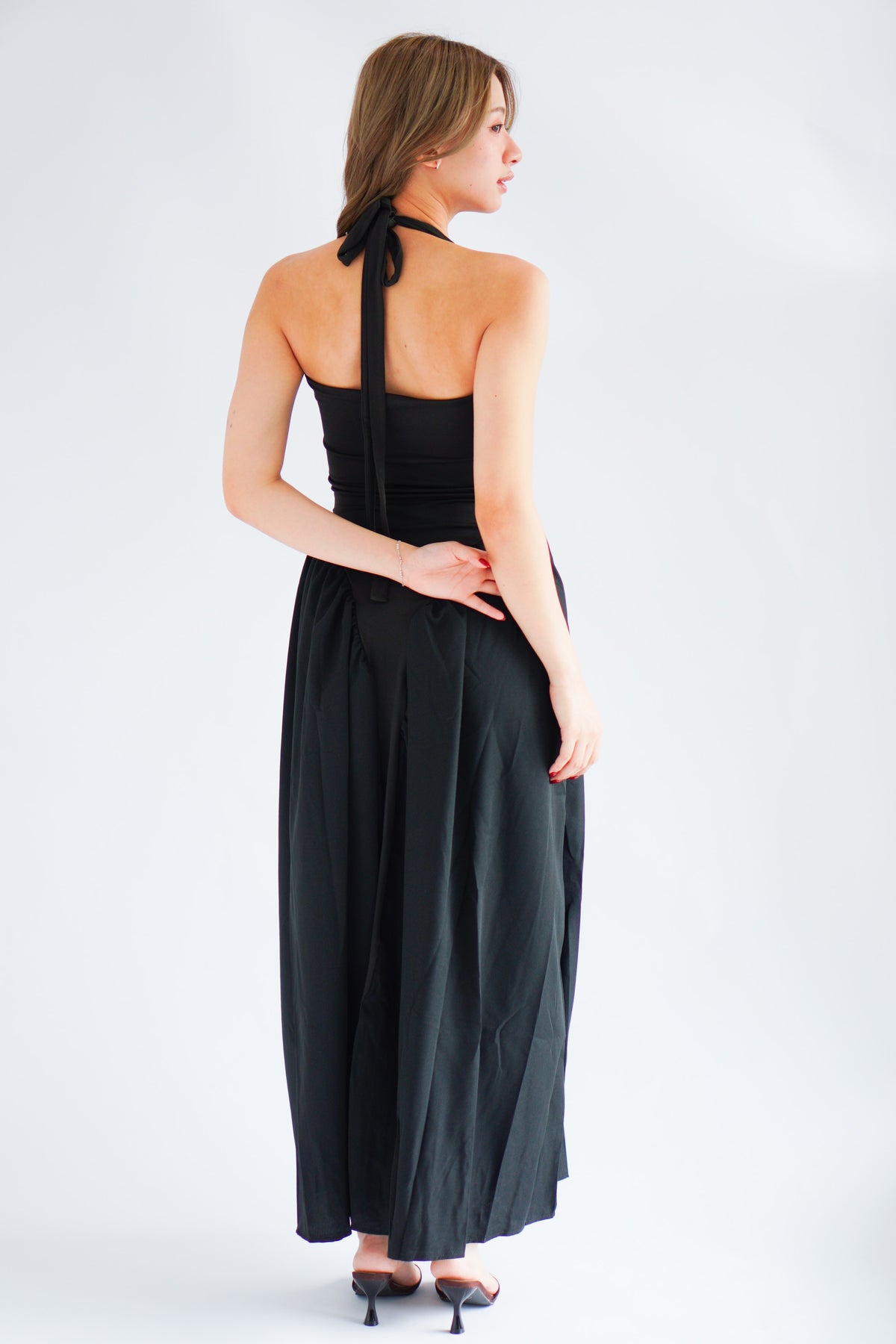 Adelaide Self Tied Halter Neck V Neck Maxi Dress in Black