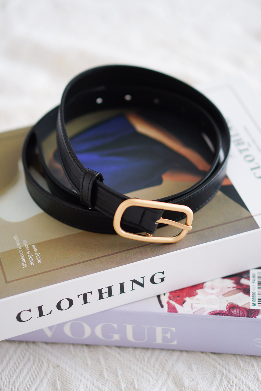 Basic Buckle Belt in Black