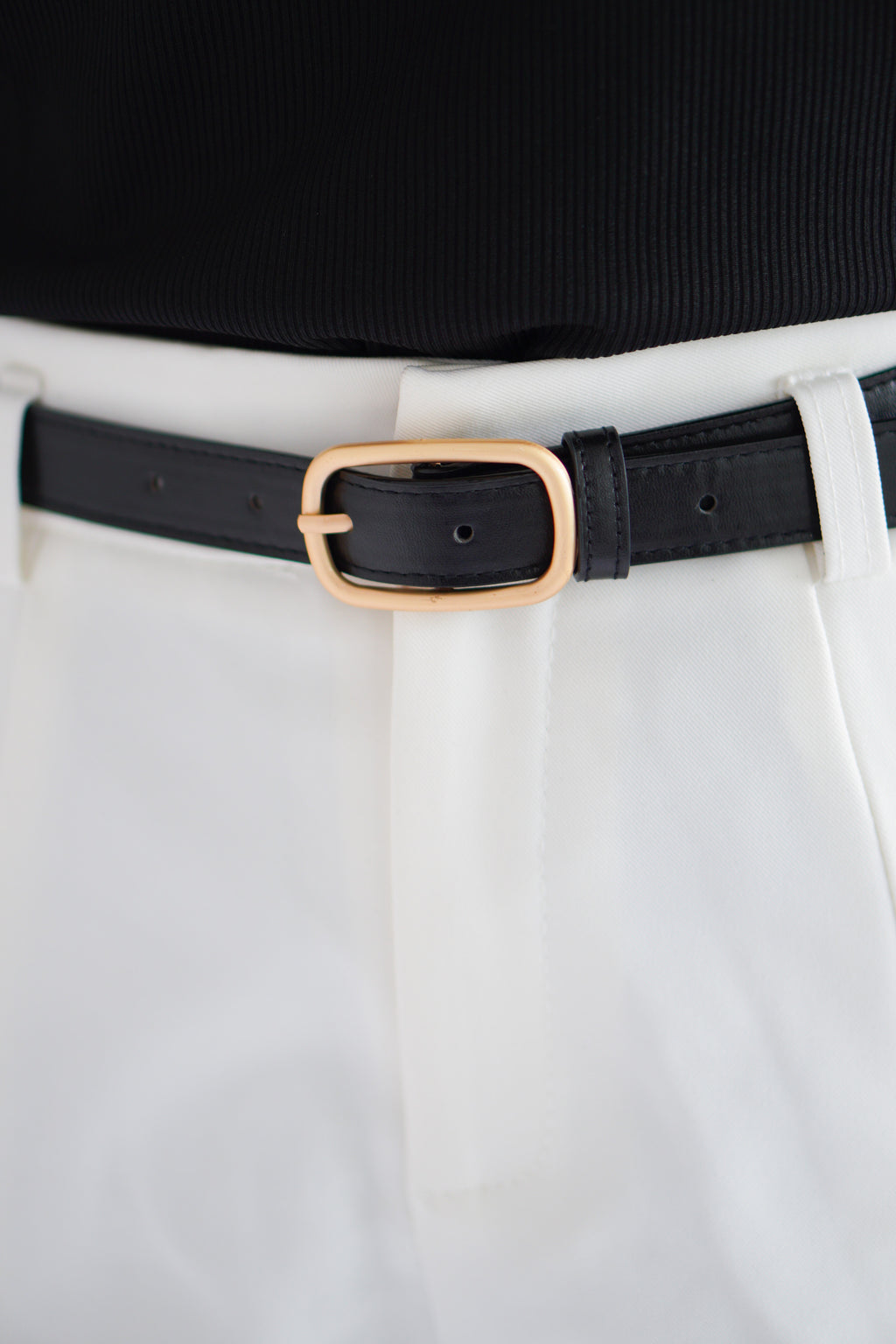 Basic Buckle Belt in Black