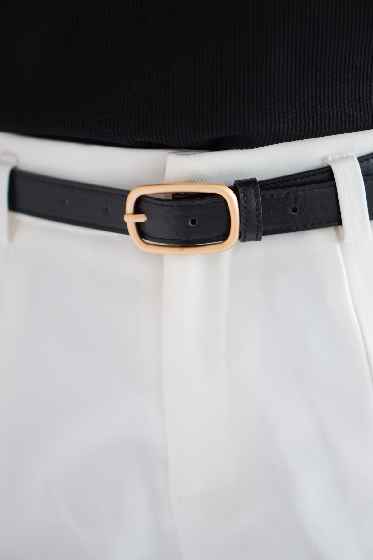 Basic Buckle Belt in Black