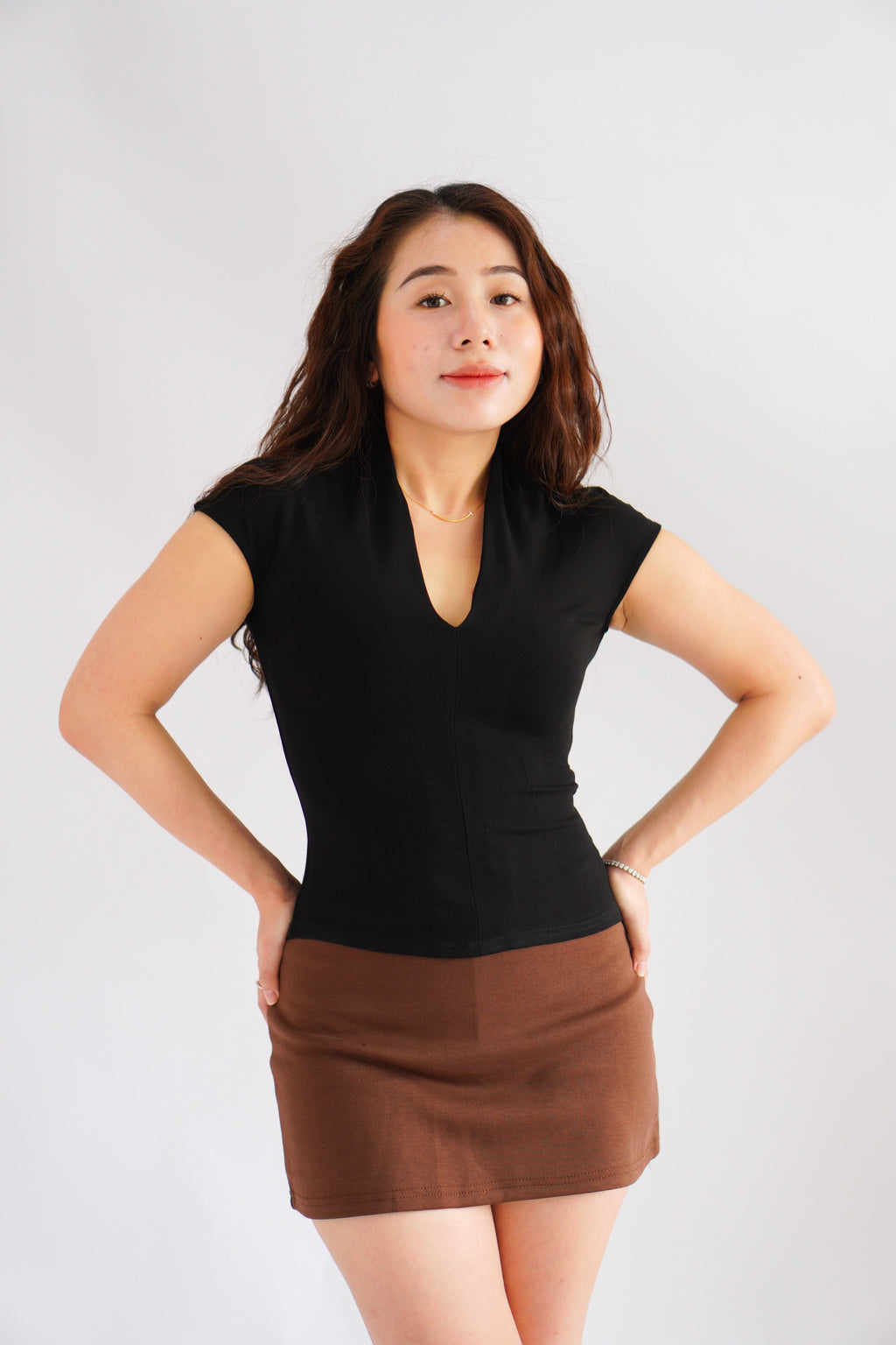 (BACKORDER) Rilo Bodycon V Neck Top in Black