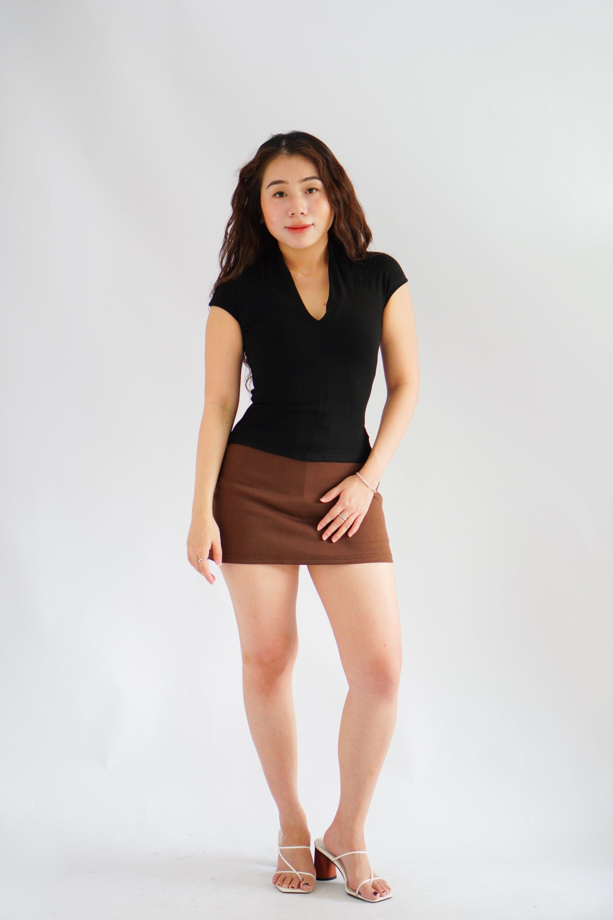 (BACKORDER) Rilo Bodycon V Neck Top in Black