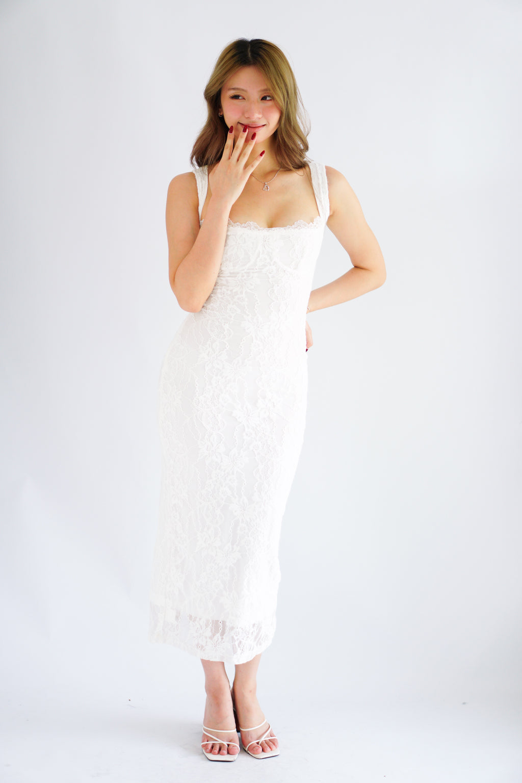 Sorissa Lace Sweetheart Bustier Bodycon Dress in White