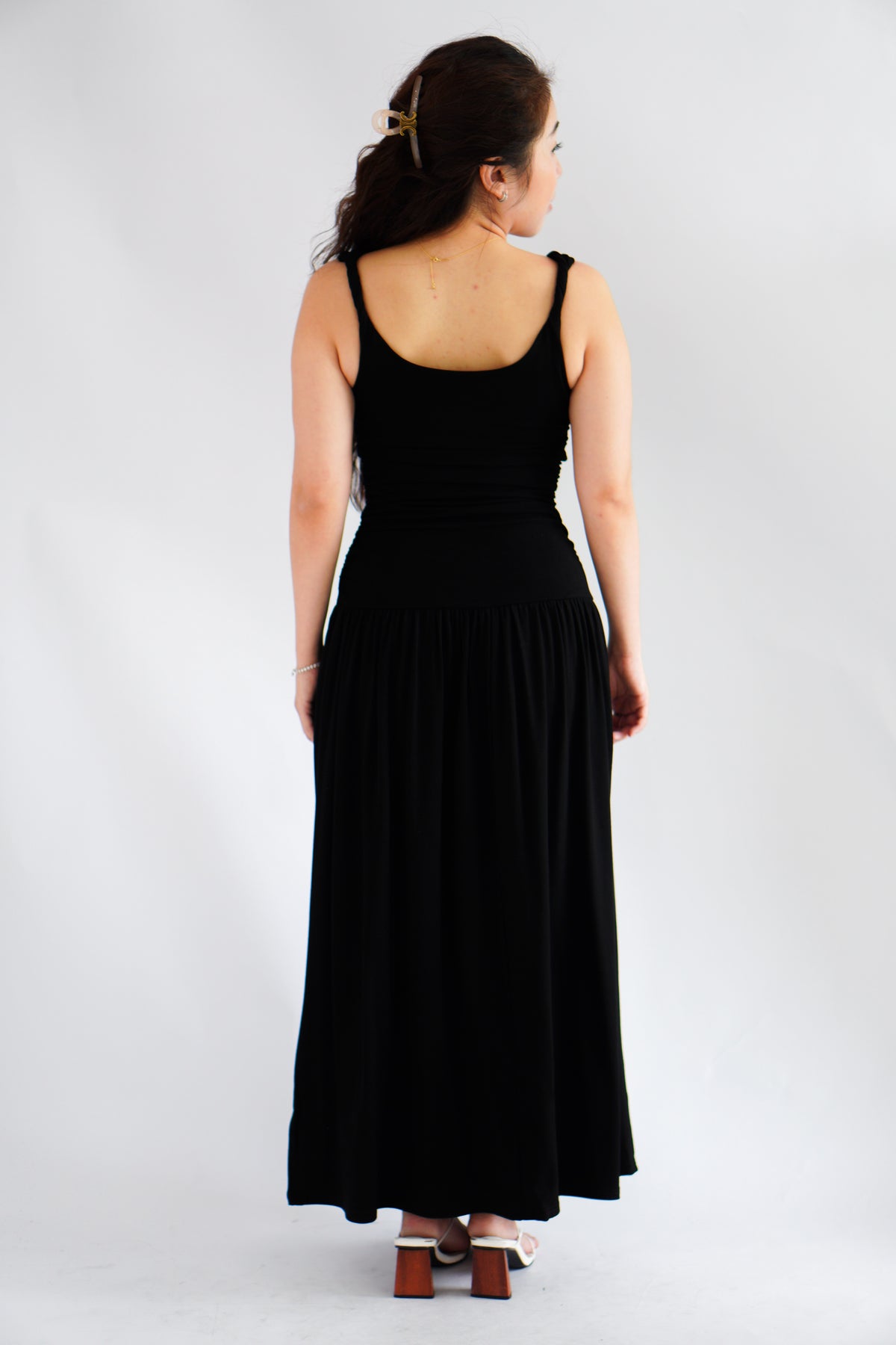 Kacey Scoop Neck Maxi Dress in Black