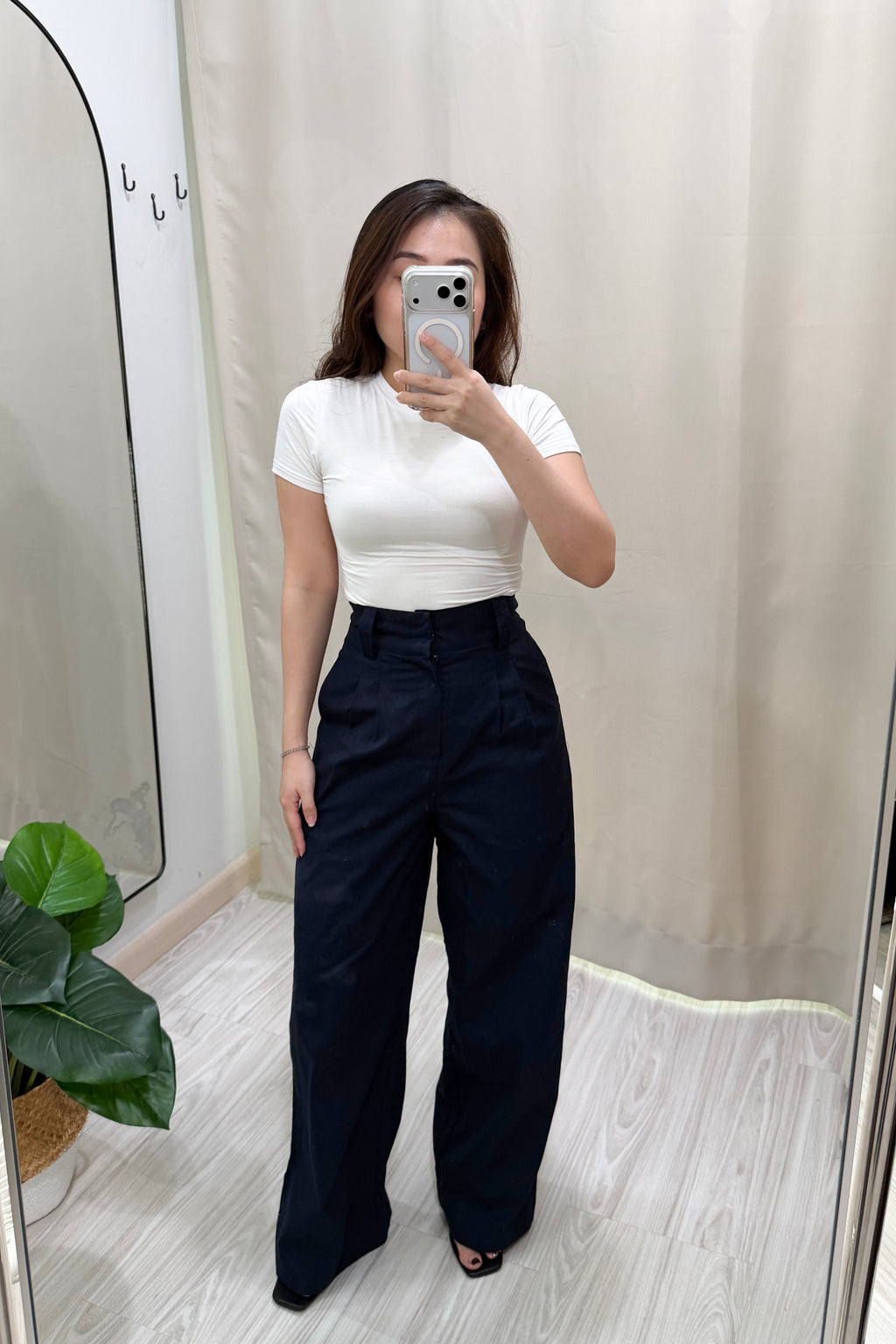 Veda High Waisted Wide Legged Pants in Dark Blue