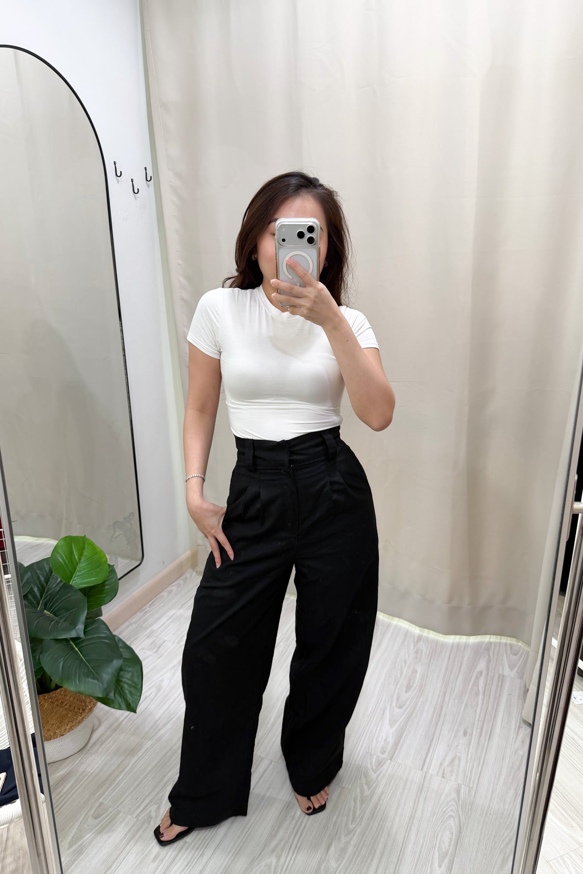 Veda High Waisted Wide Legged Pants in Black