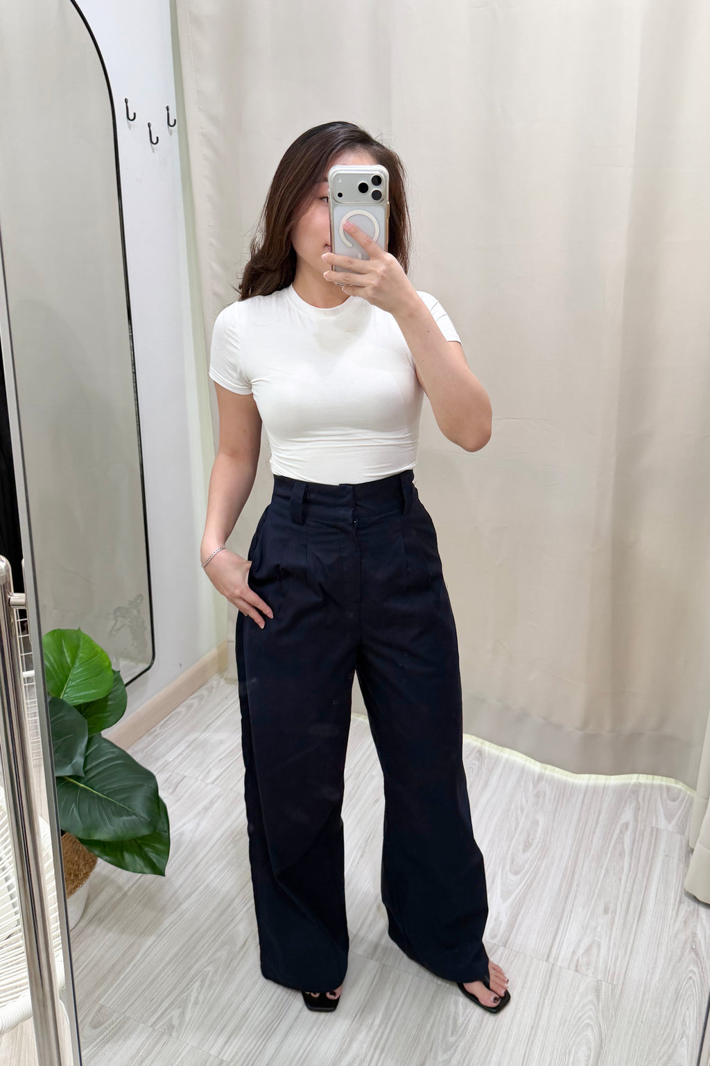 Veda High Waisted Wide Legged Pants in Dark Blue