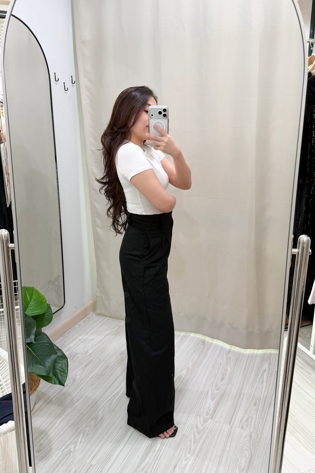 Veda High Waisted Wide Legged Pants in Black