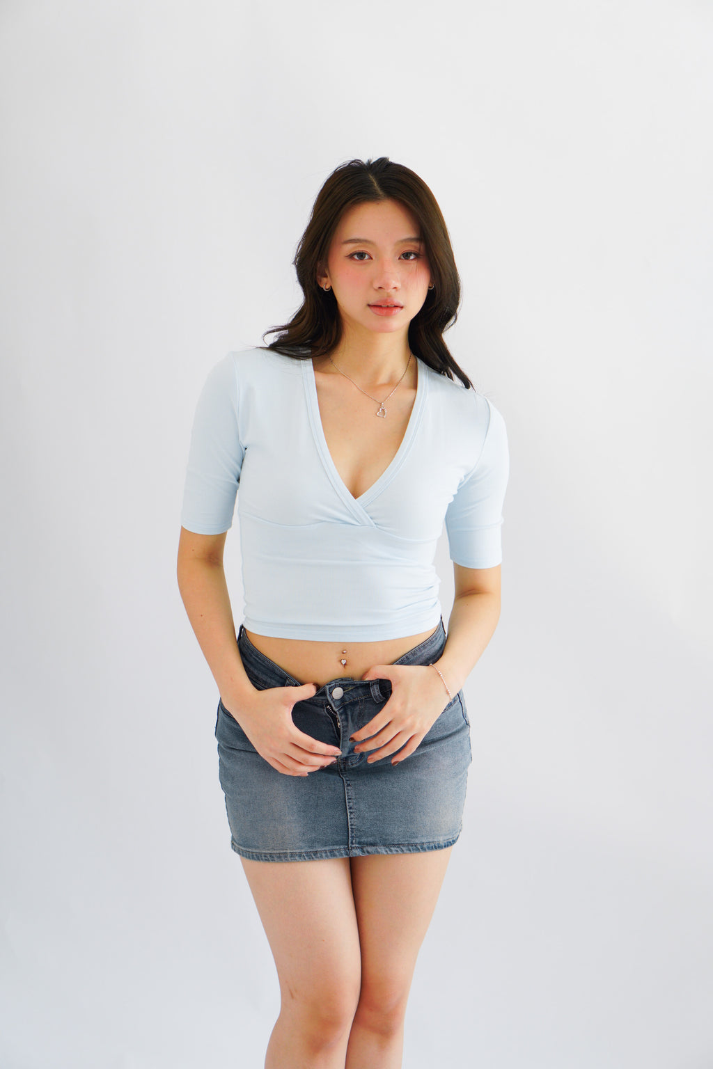 Jeanna V Neck Mid Sleeve Top in Blue