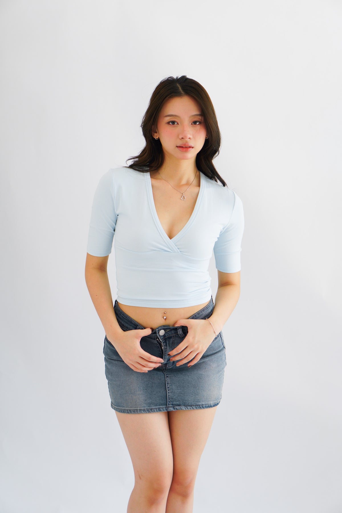 Jeanna V Neck Mid Sleeve Top in Blue