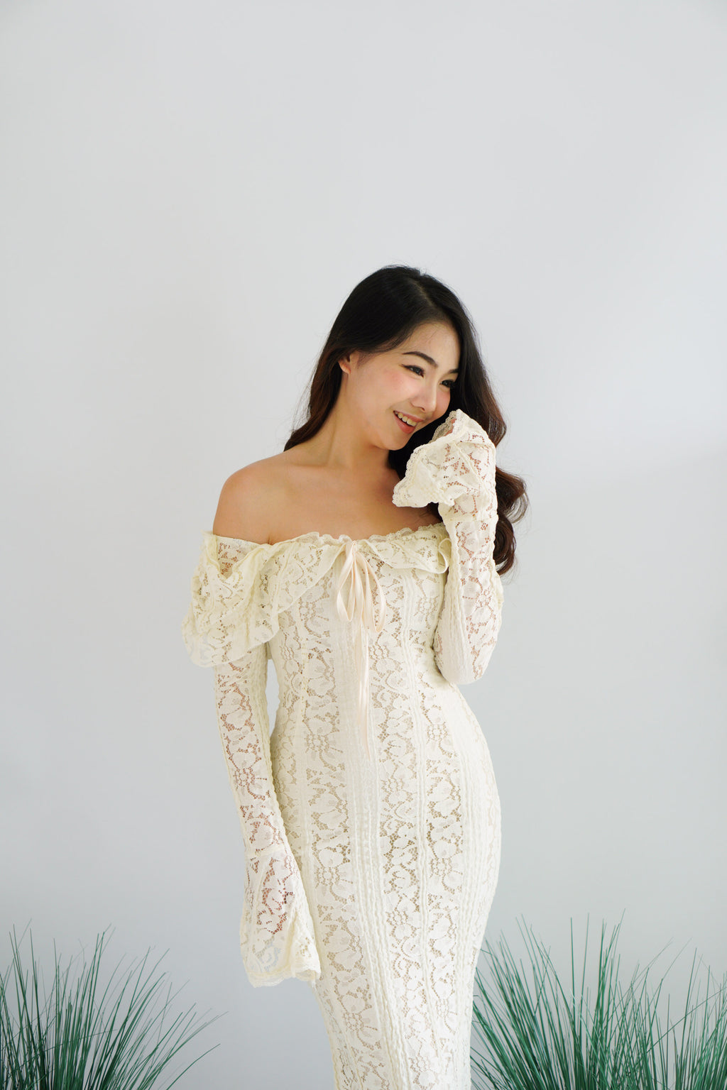 (Premium) Thaleessa Lace Off Shoulder Maxi Dress in Cream