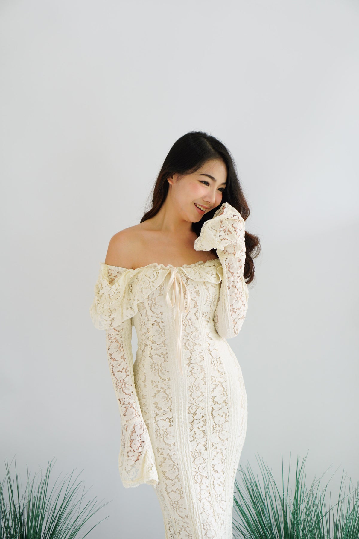 (Premium) Thaleessa Lace Off Shoulder Maxi Dress in Cream