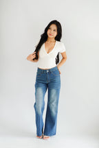 Lucy V Neck Short Sleeve Top in White