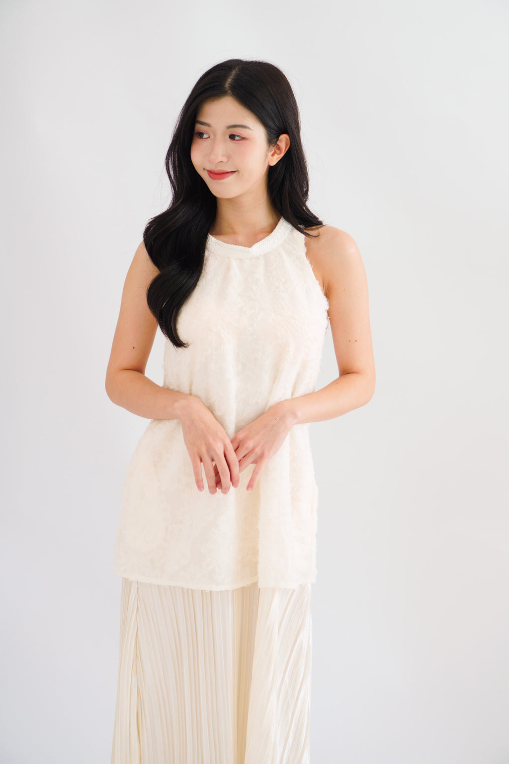 Sanslie Round Neck Maxi 2 Layer Pleated Maxi Dress in Cream