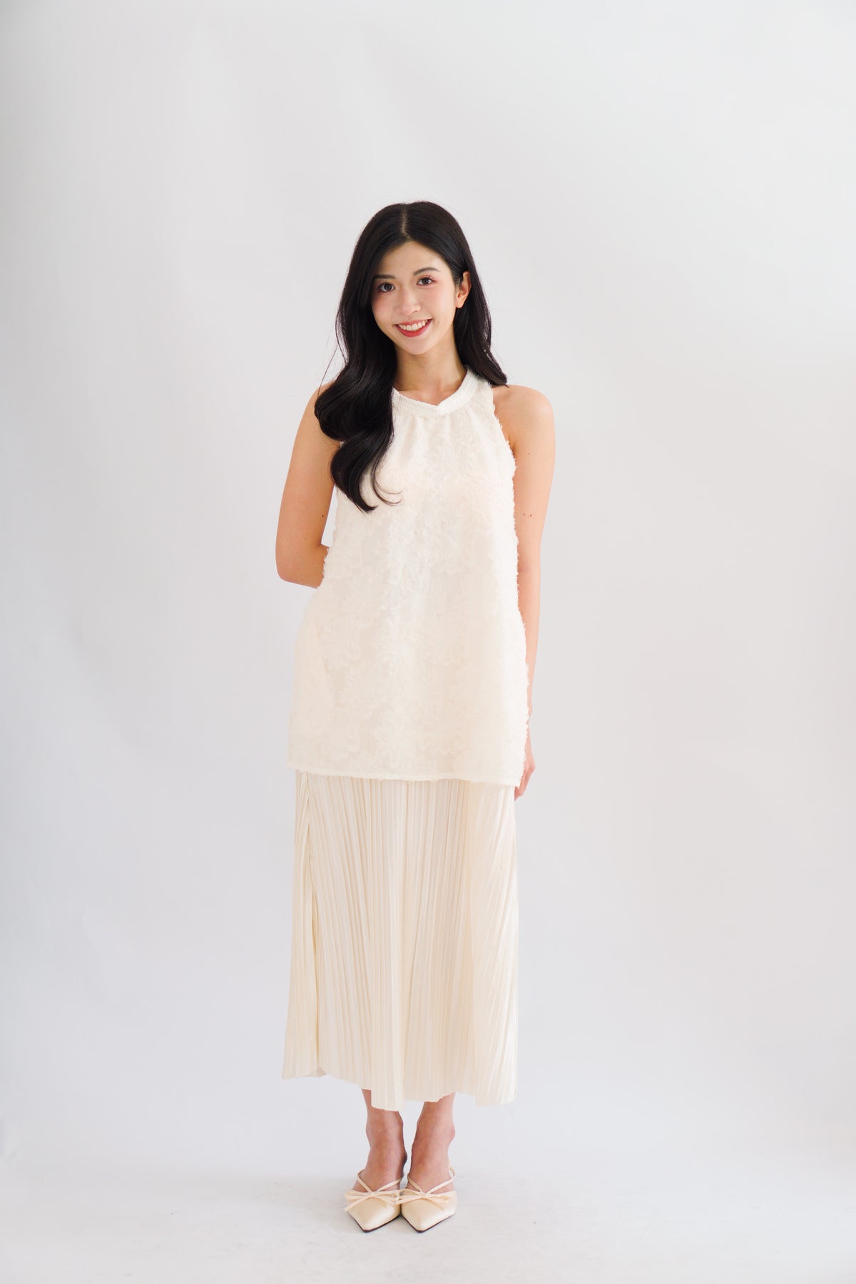 Sanslie Round Neck Maxi 2 Layer Pleated Maxi Dress in Cream