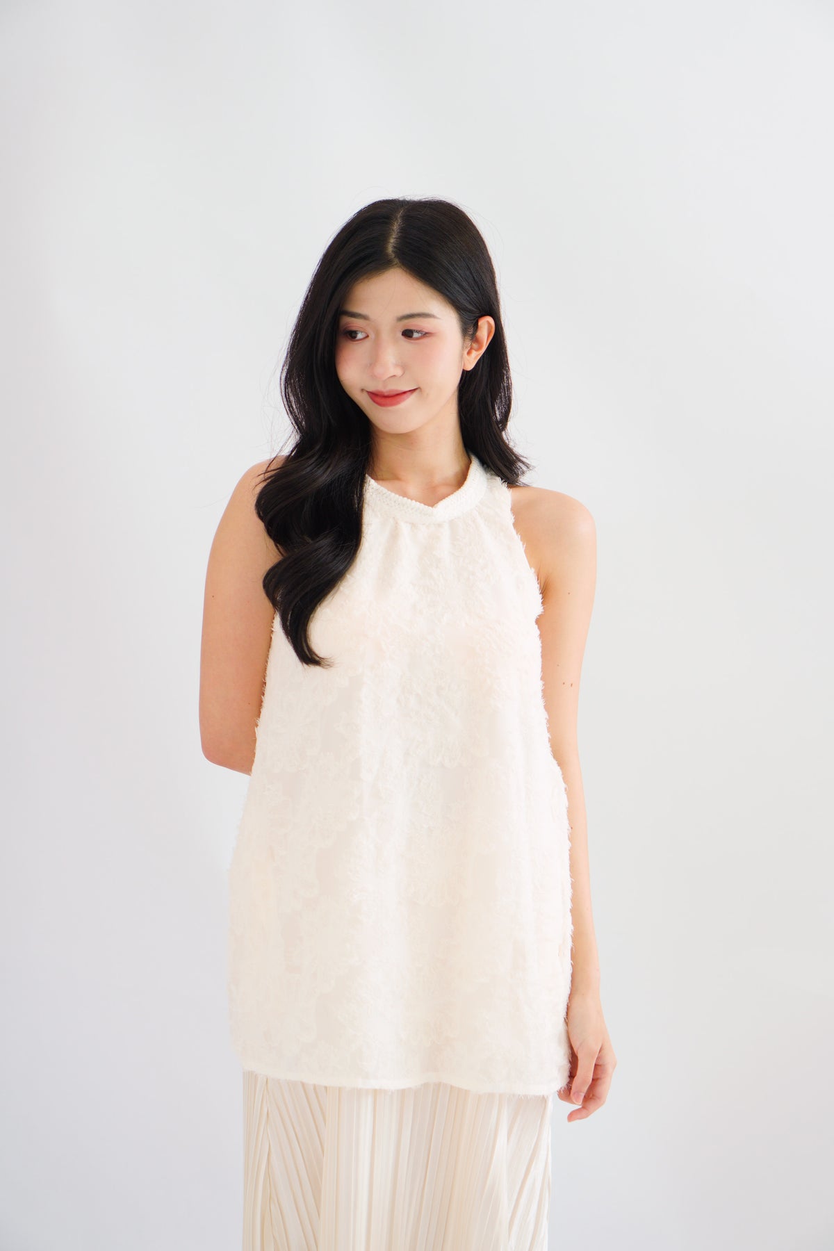 Sanslie Round Neck Maxi 2 Layer Pleated Maxi Dress in Cream