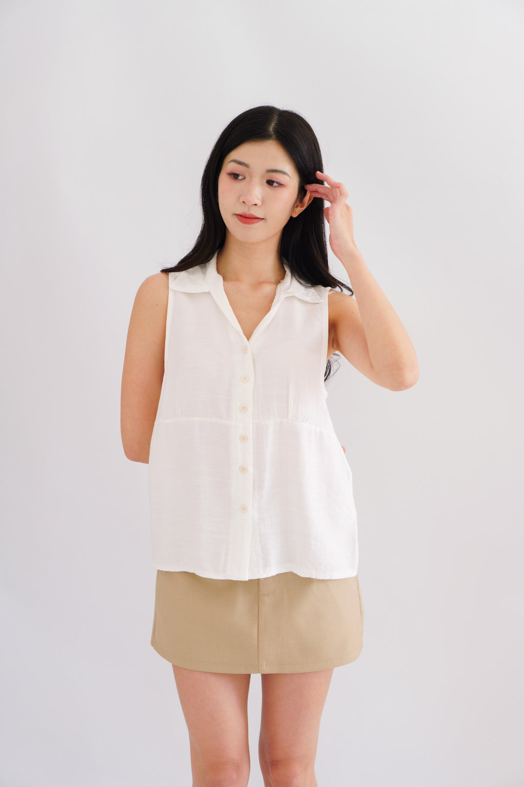 Clea Button Down Collar Sleeveless Top in White