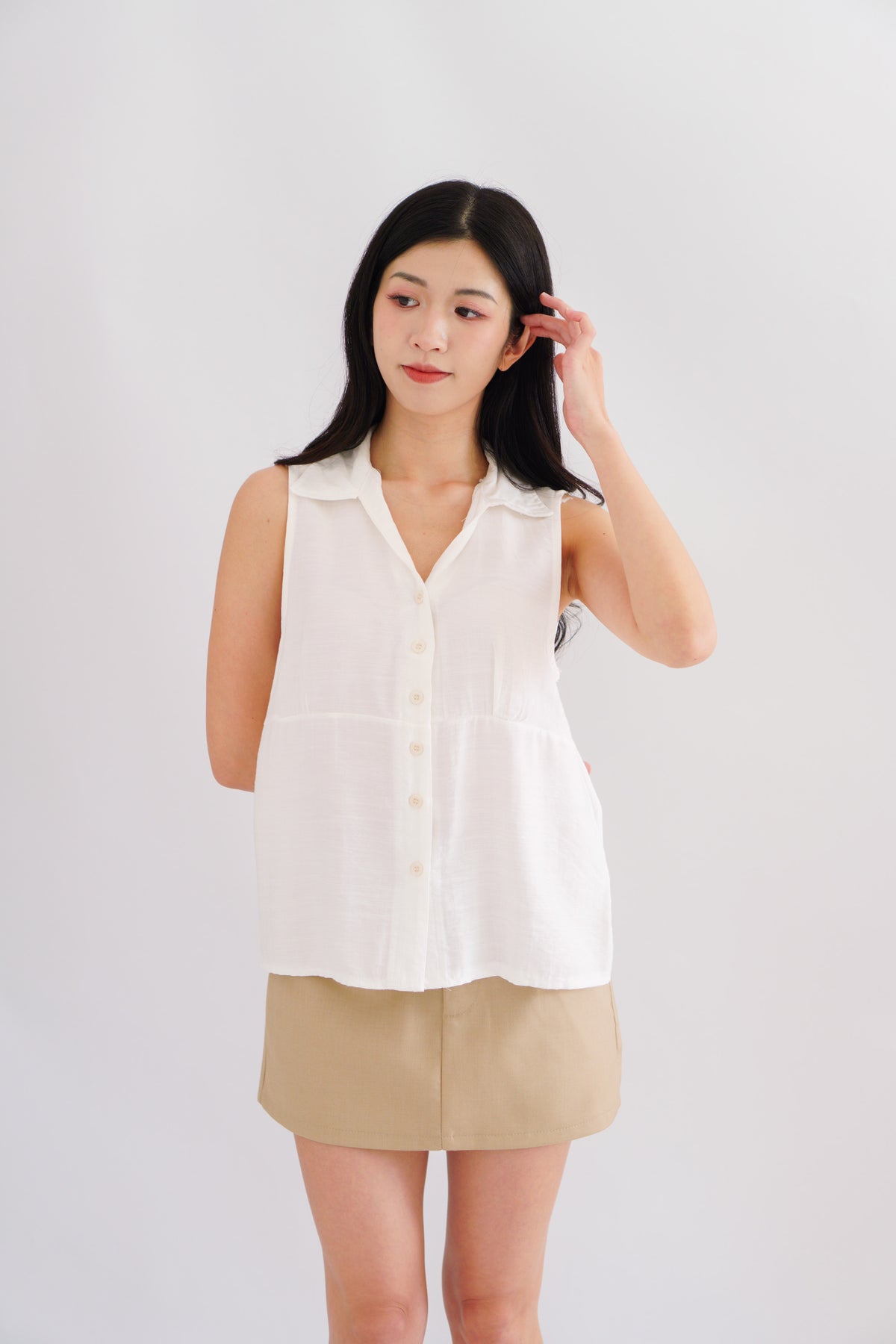 Clea Button Down Collar Sleeveless Top in White