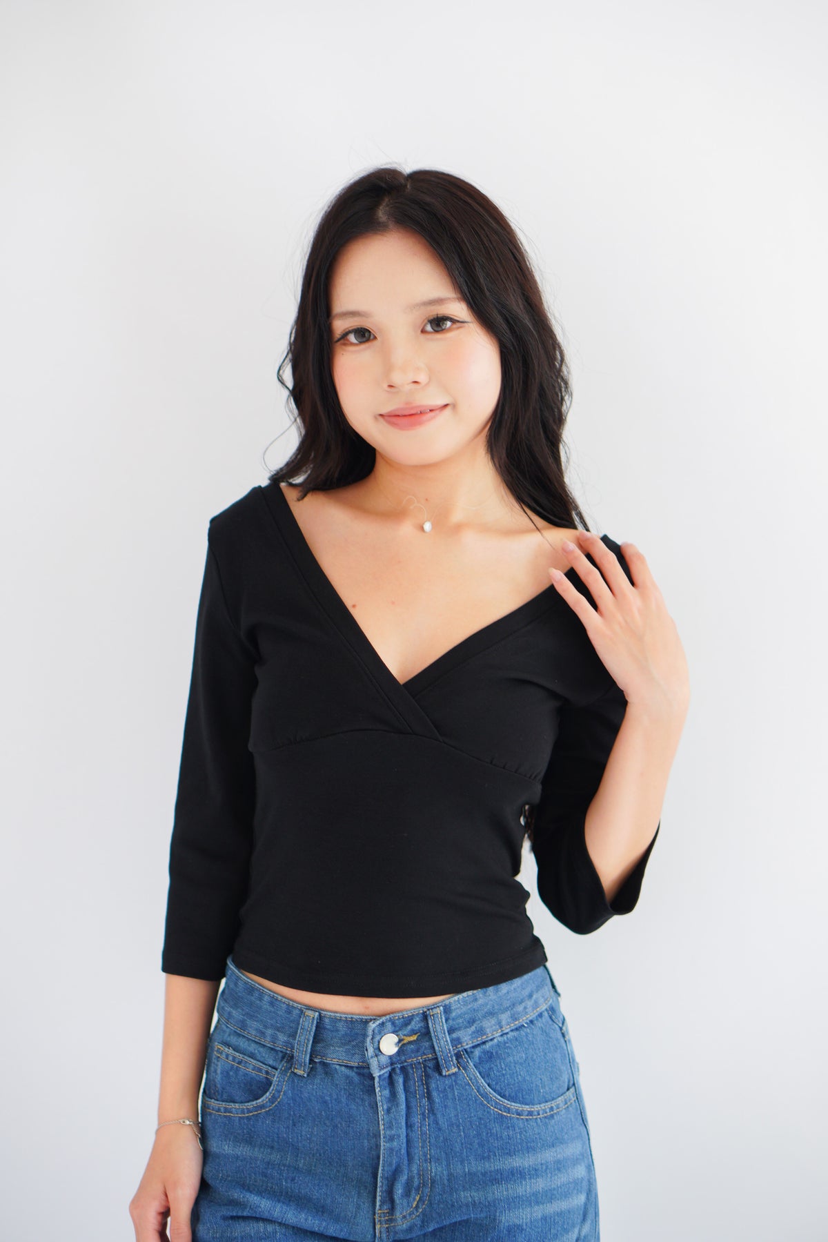 Miss Nara Mid Long Sleeve Top in Black