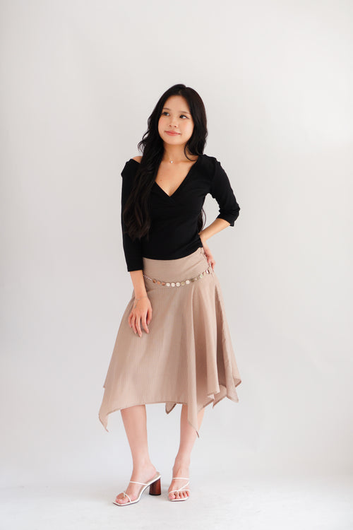 Miss Nara Mid Long Sleeve Top in Black