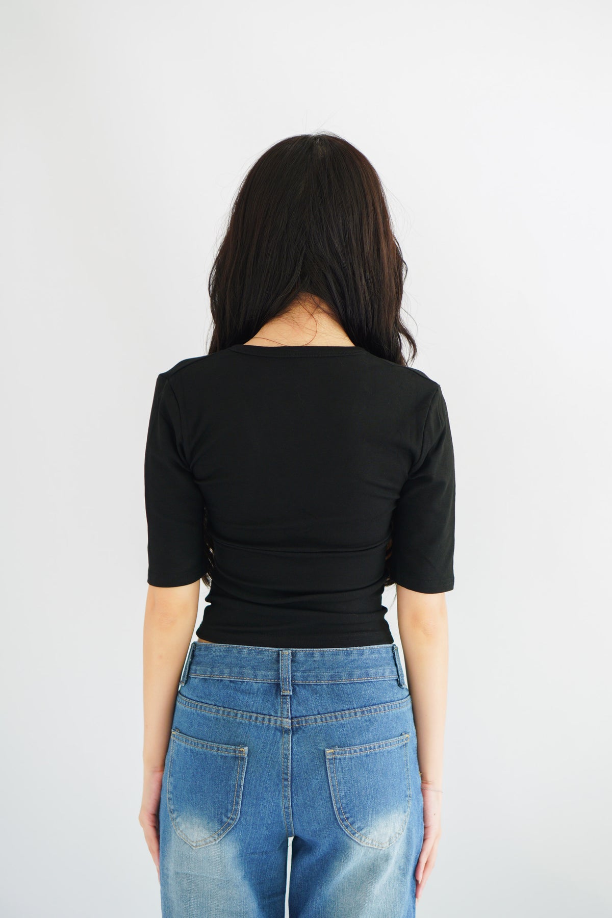 Jeanna V Neck Mid Sleeve Top in Black