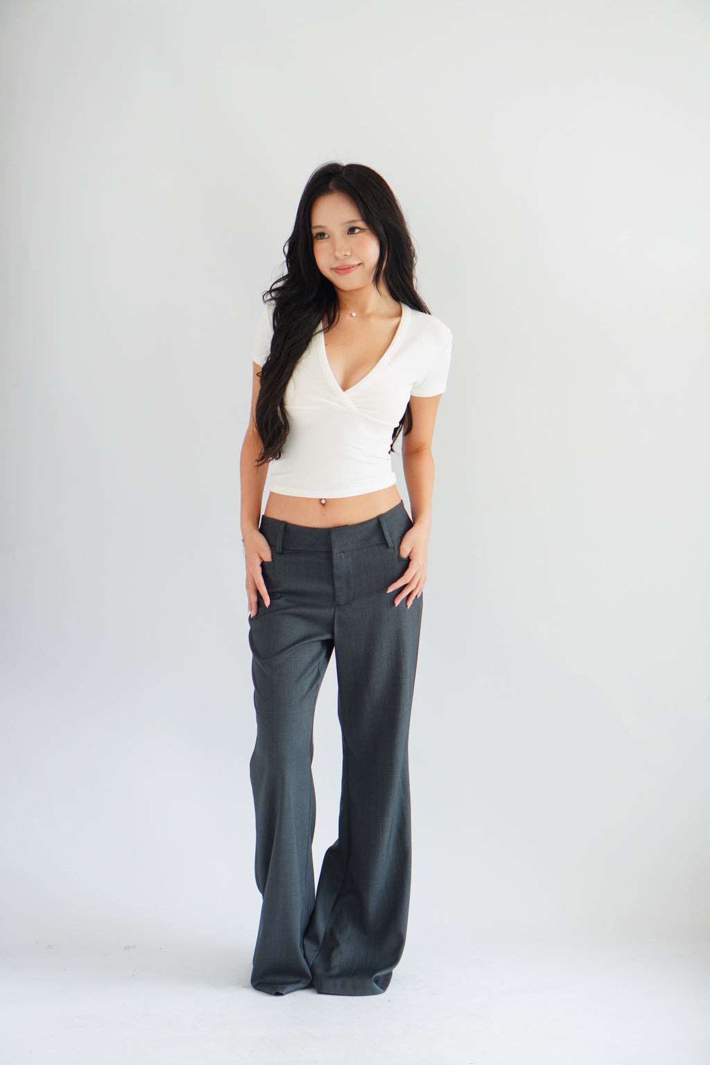 Viona Bell Bottom Low Rise Pants in Grey