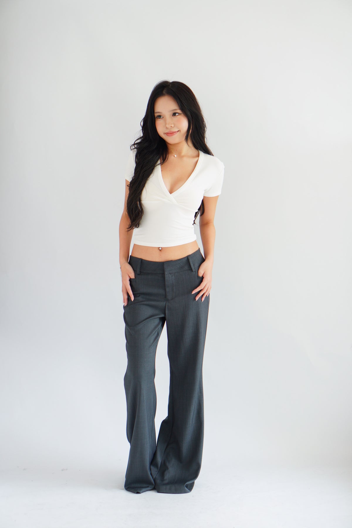 Viona Bell Bottom Low Rise Pants in Grey
