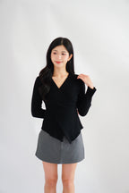 Paulette V Neck Long Sleeve Top in Black