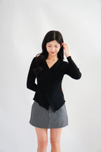 Paulette V Neck Long Sleeve Top in Black