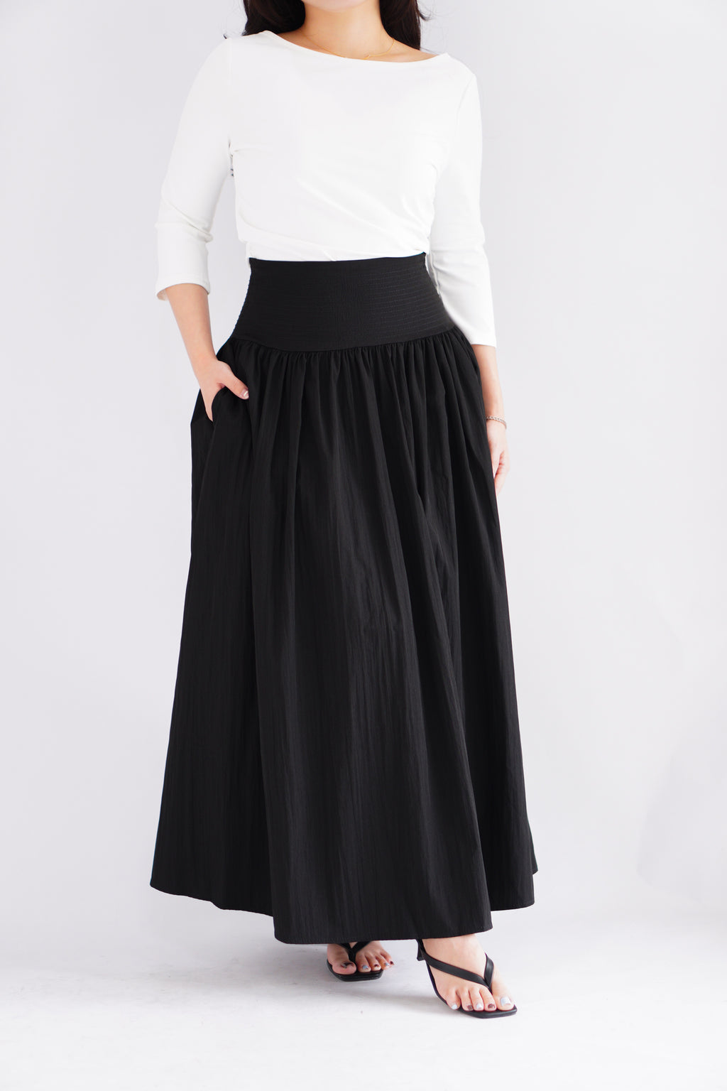 Quina Thick Waist Band Maxi Skirt in Black