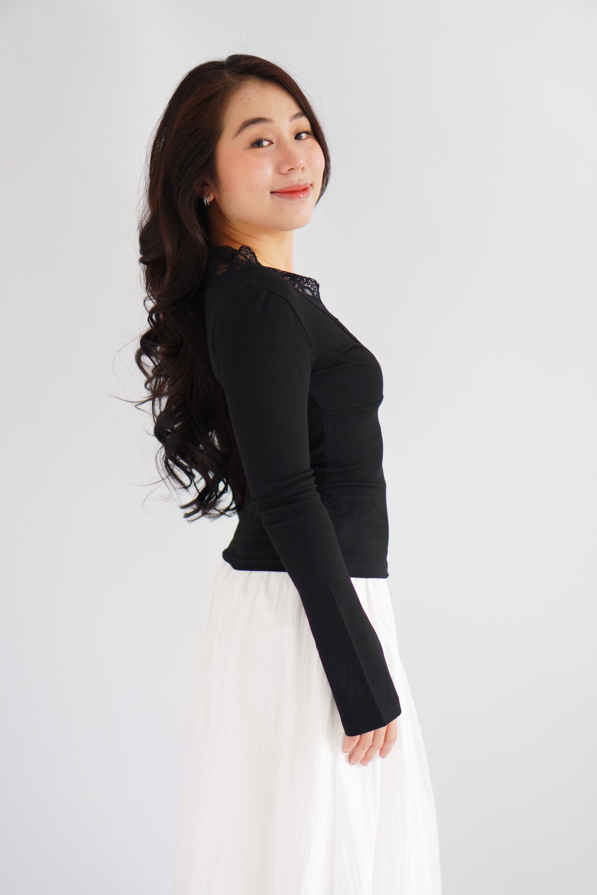 Carrie Lace V Neck Long Sleeve Top in Black