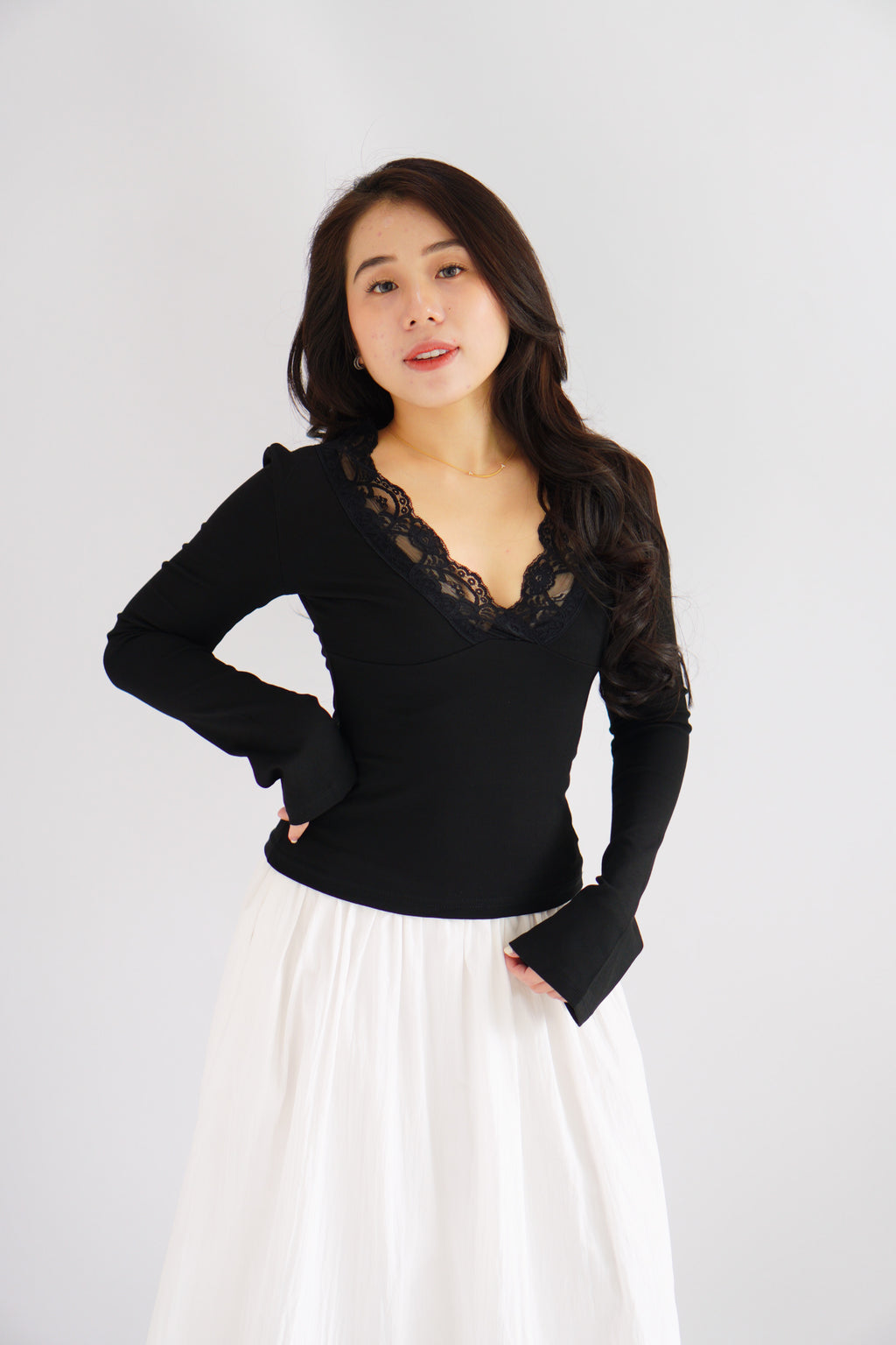 Carrie Lace V Neck Long Sleeve Top in Black