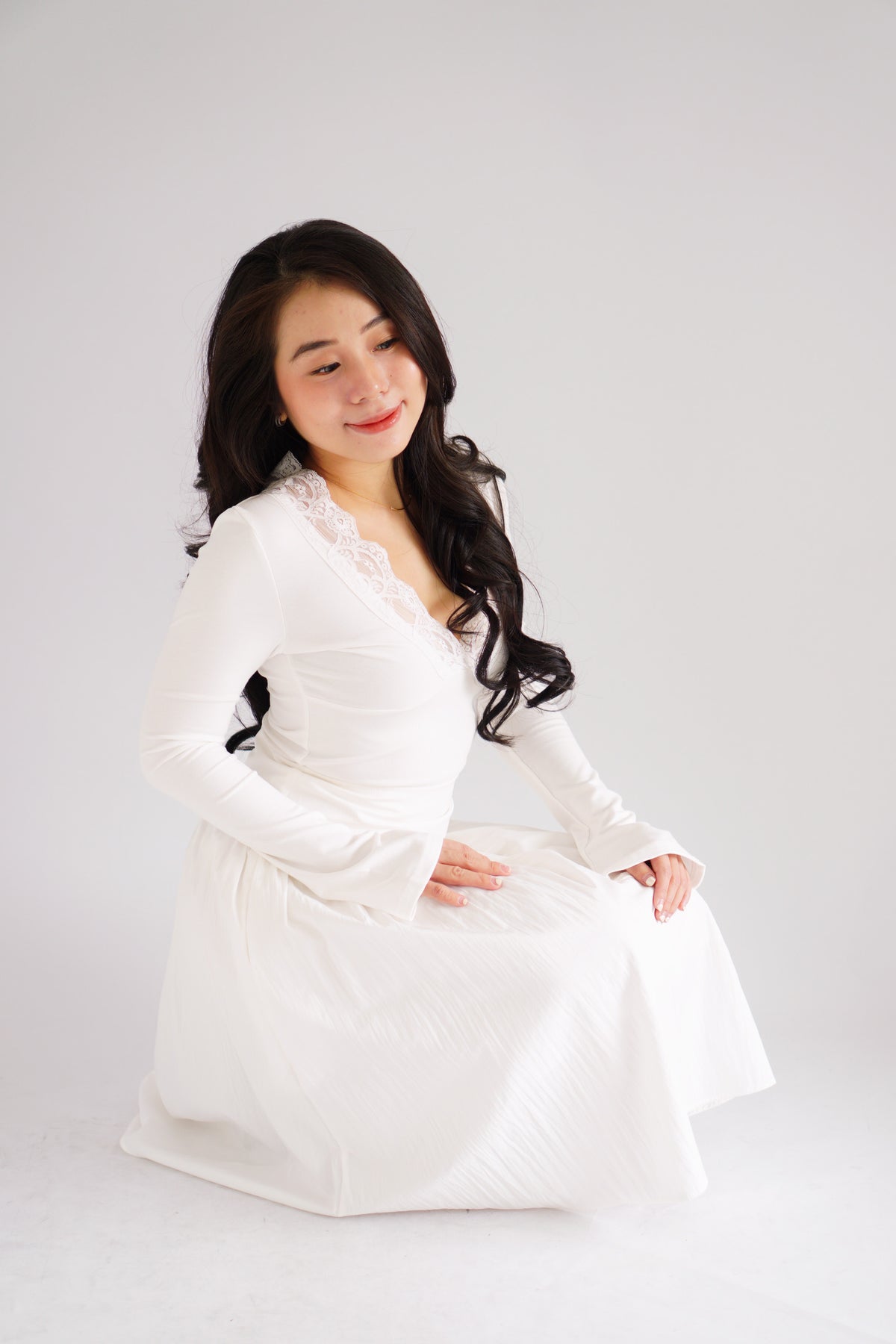 Carrie Lace V Neck Long Sleeve Top in White