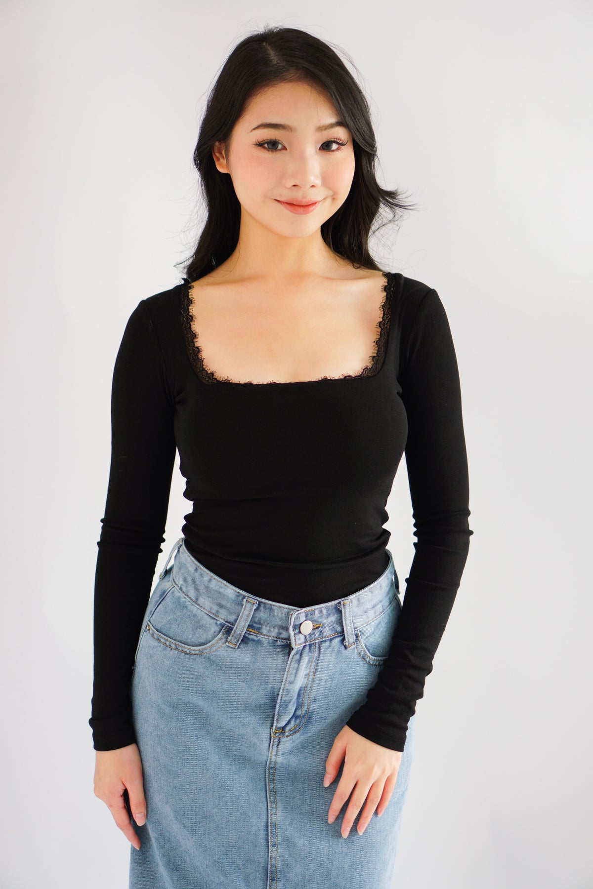Frinda Square Neck Padded Long Sleeve Top with Lace in Black
