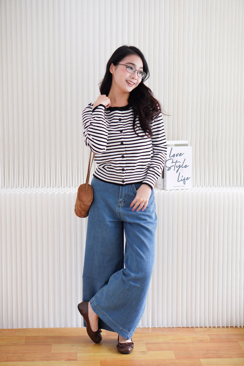 (BACKORDER) Juna Stripes Knit Cardigan Top in Black & White