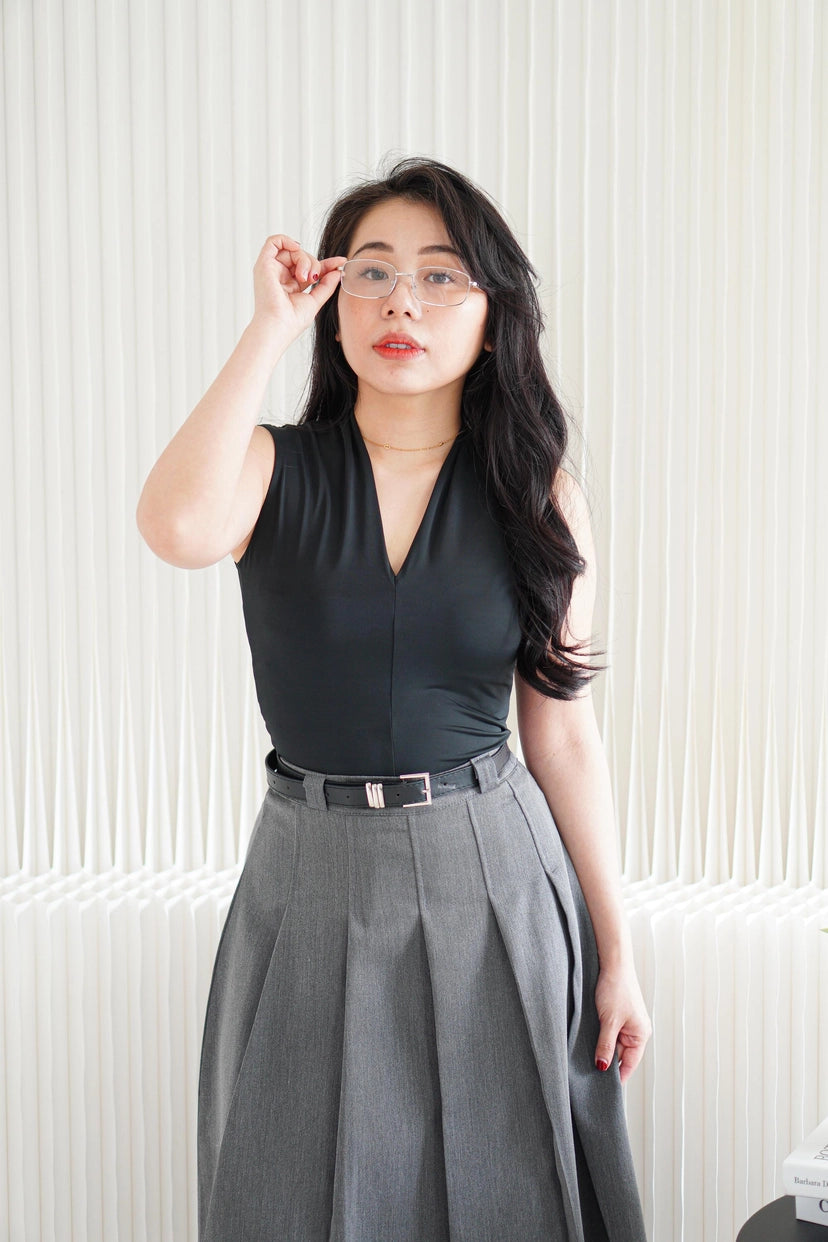 Noa V Neck Top in Black