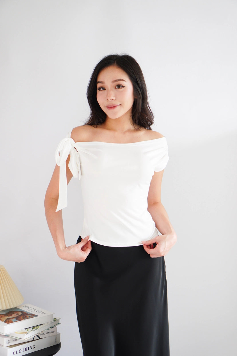 Sriya Toga Ribbon Self Tied Top in White